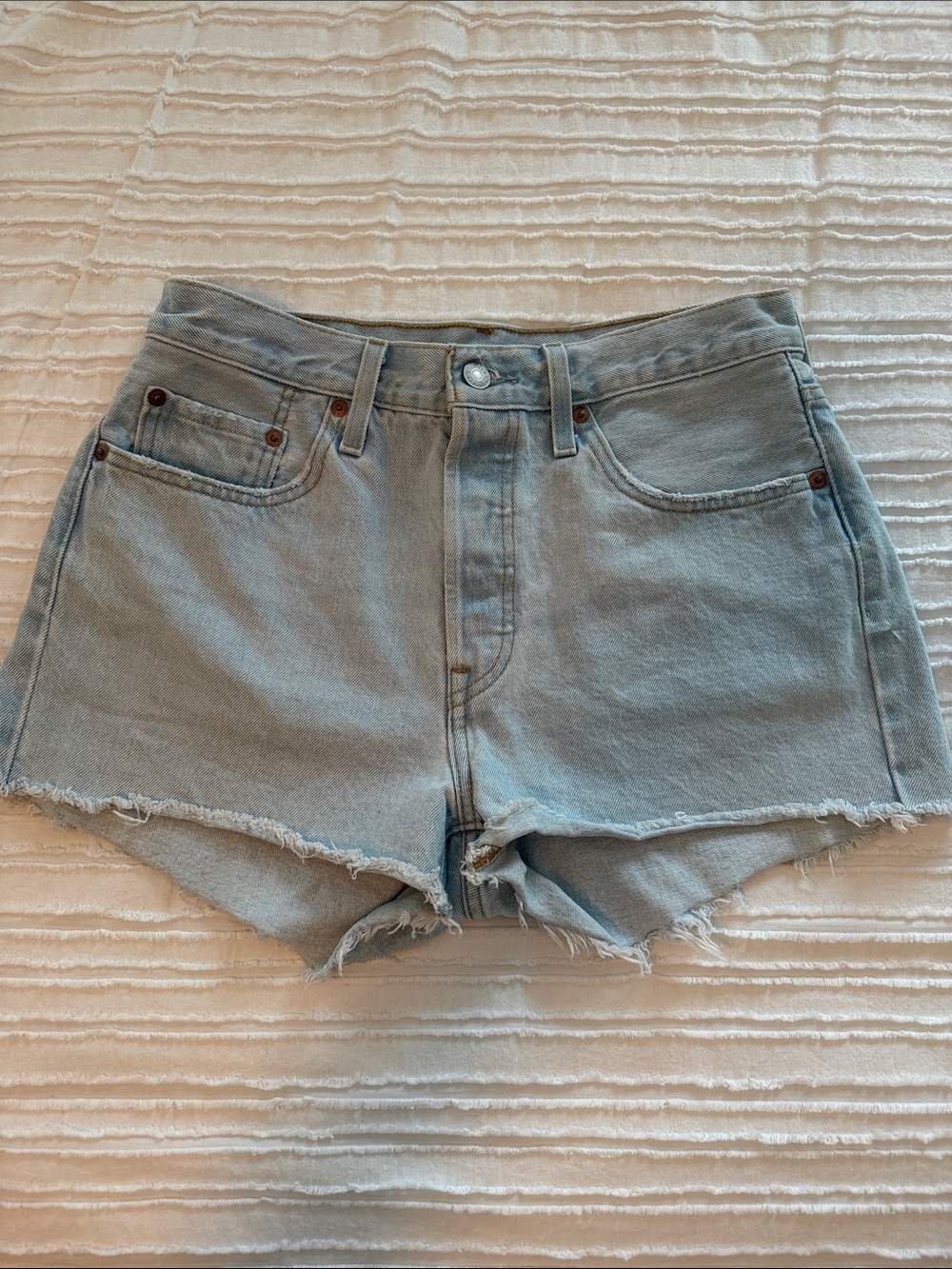 Levis 501 denim short sz 28